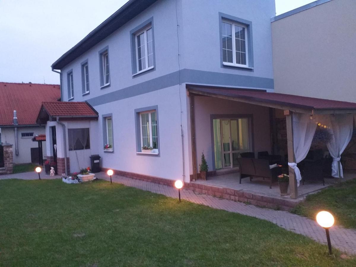 Monato Bed & Breakfast Poprad Ngoại thất bức ảnh