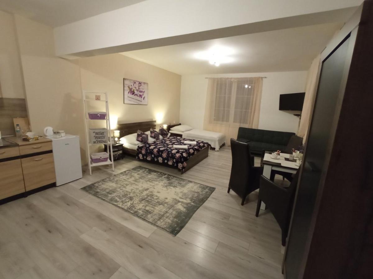 Monato Bed & Breakfast Poprad Ngoại thất bức ảnh